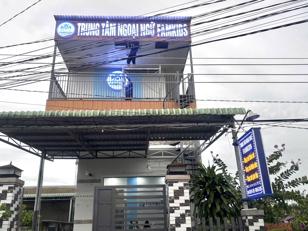 Trung tâm ngoại ngữ FAMKIDS